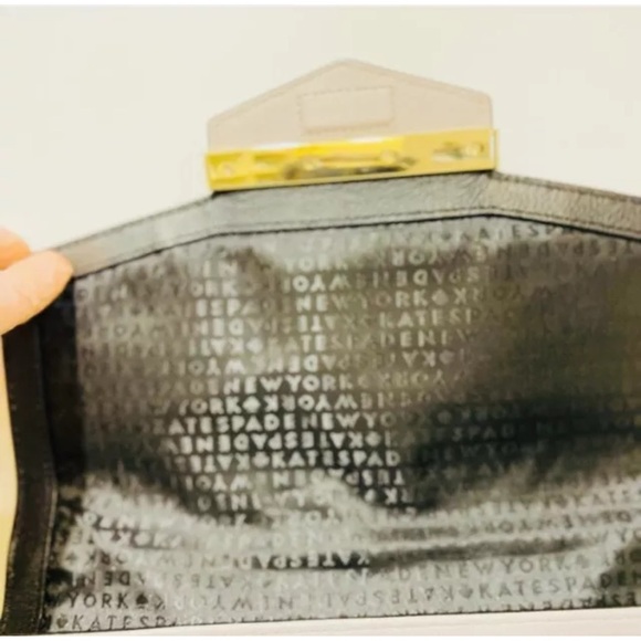 Kate Spade Lilac CrossBody Purse (8" H x 10.5" W x 3" D) - Picture 8 of 15